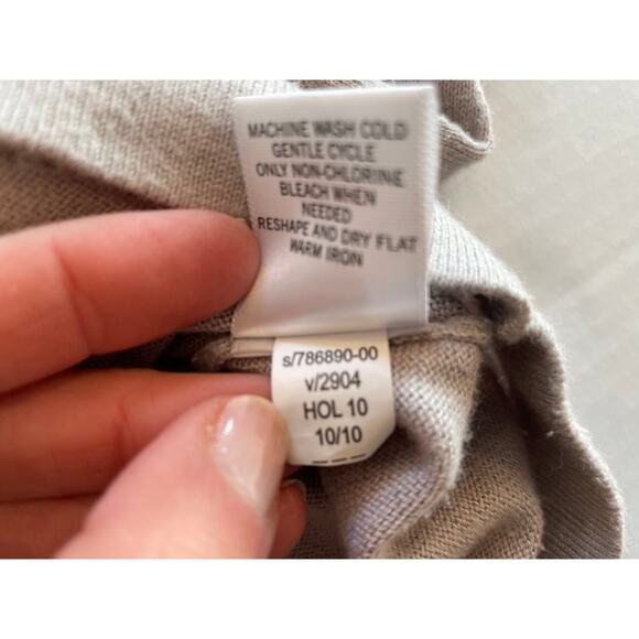 Banana Republic Factory Light Gray 3/4 Sleeve Cardigan Ruffle Trim Size XS - Picture 10 of 14